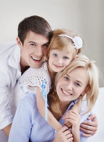 愛(ài)通天下教育專員認(rèn)為，這個(gè)時(shí)間表的比較，反應(yīng)出現(xiàn)在的孩子學(xué)習(xí)任務(wù)很重，在現(xiàn)在說(shuō)提倡素質(zhì)教育，提倡減負(fù)的口號(hào)之后，仍然看到是孩子負(fù)擔(dān)確實(shí)太重。