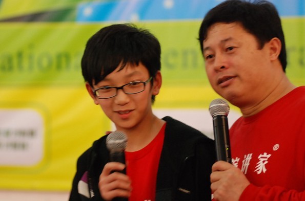 　愛通天下學(xué)習(xí)動(dòng)力營，讓愛傳出去，以愛心溫暖孩子的生命。以正確人生觀感召孩子建立學(xué)習(xí)信仰，讓父母與孩子共同成長，讓孩子決心激發(fā)學(xué)習(xí)興趣，提升學(xué)習(xí)動(dòng)力，