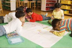 用“倒過來”思想看待孩子好動的缺點(diǎn)