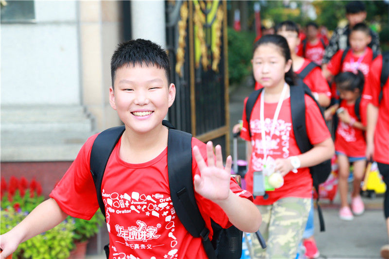 少年演講家新加坡游學(xué)贏