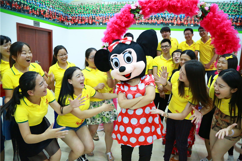 少年演講家生日培訓(xùn)會