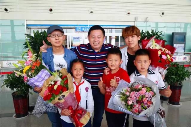 內(nèi)蒙巴彥淖爾父母走進歐爸課堂學習愛的教育與演講