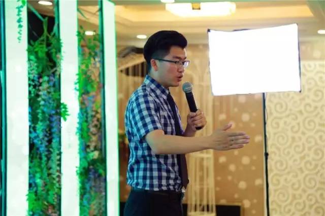 內(nèi)蒙巴彥淖爾父母走進歐爸課堂學習愛的教育與演講