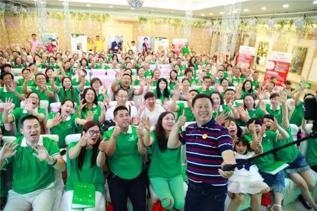 內(nèi)蒙巴彥淖爾父母走進歐爸課堂學習愛的教育與演講