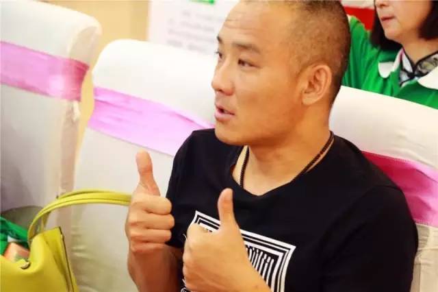 內(nèi)蒙巴彥淖爾父母走進歐爸課堂學習愛的教育與演講