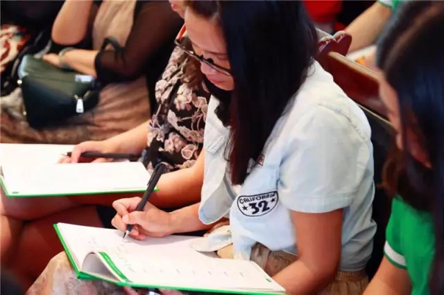 父母成長(zhǎng)助力子女卓越——云南建水《歐爸·教育與演講之道》隆重開(kāi)課！