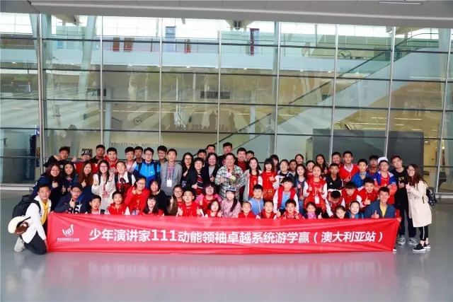 他驚嘆我的自信，我鐘愛他的柔情