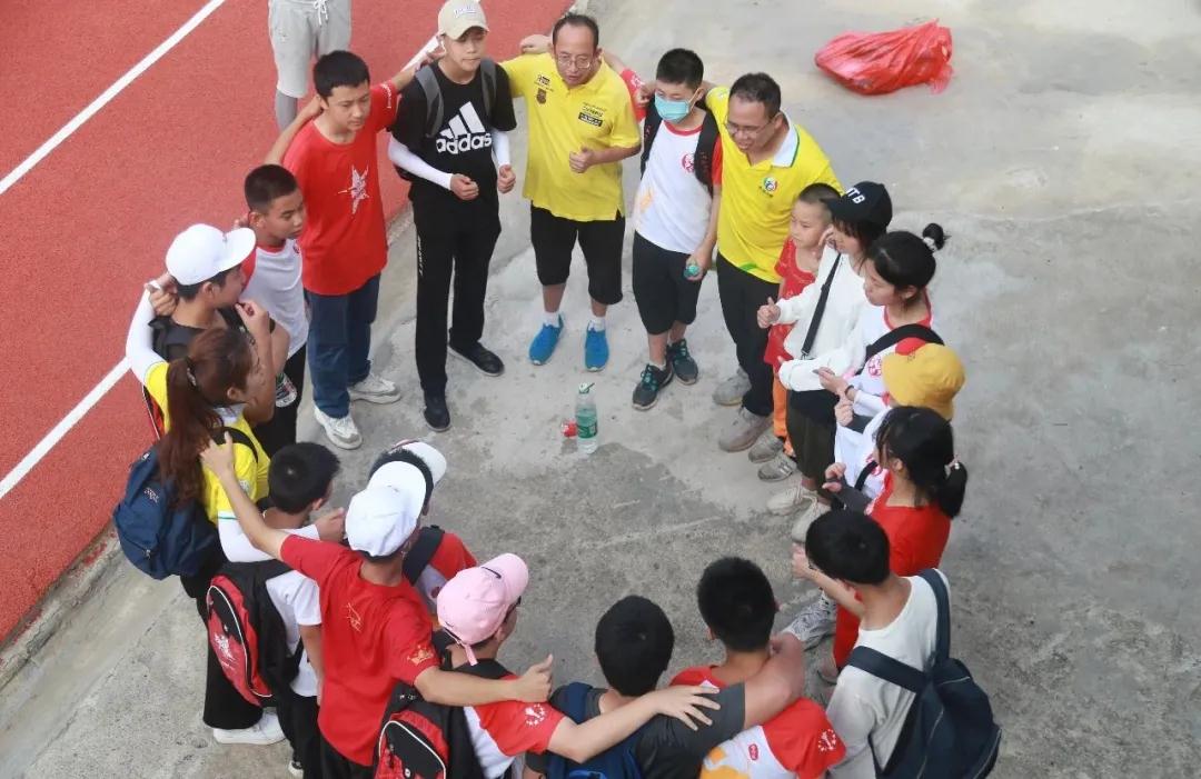 歐爸動(dòng)能·少年演講家苦信贏