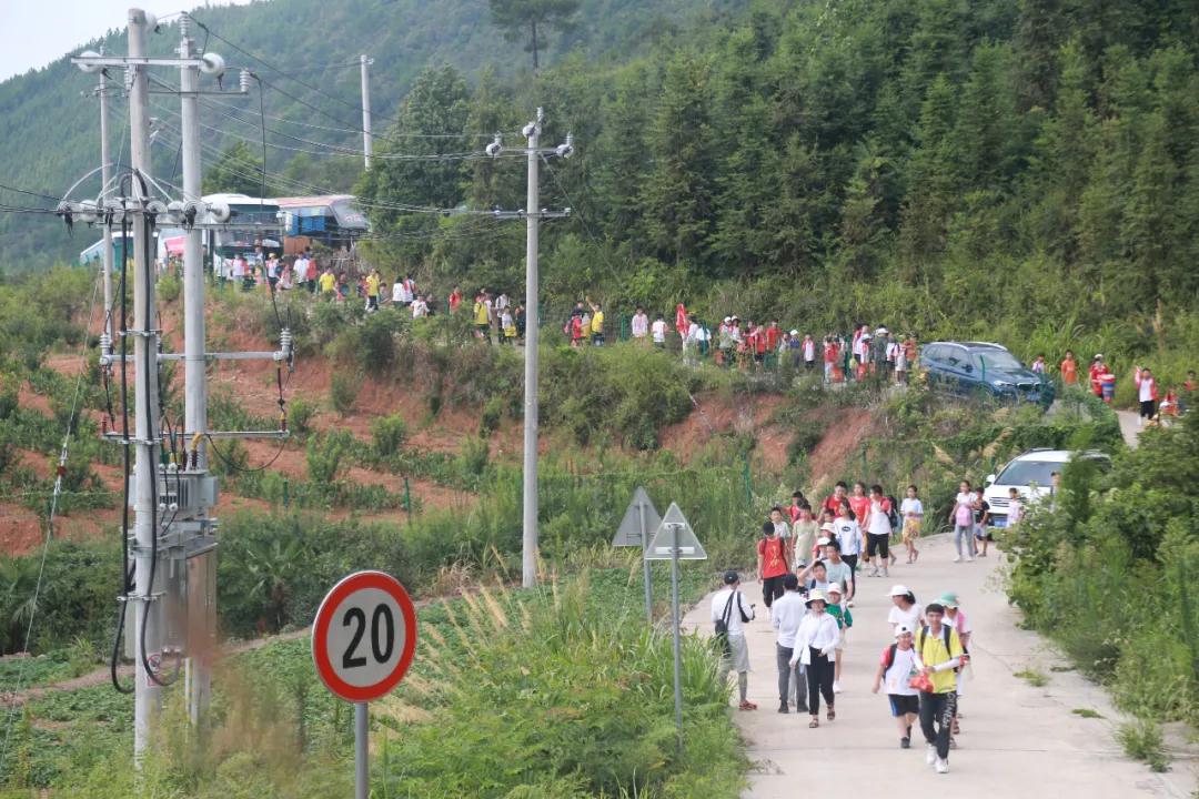 歐爸動(dòng)能·少年演講家苦信贏