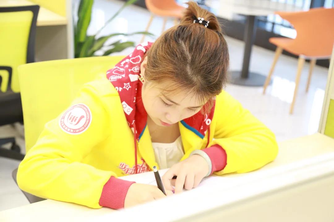 Fq1GJhm5dWwHthU-LLWLU8_63FGL.jpg 圖片